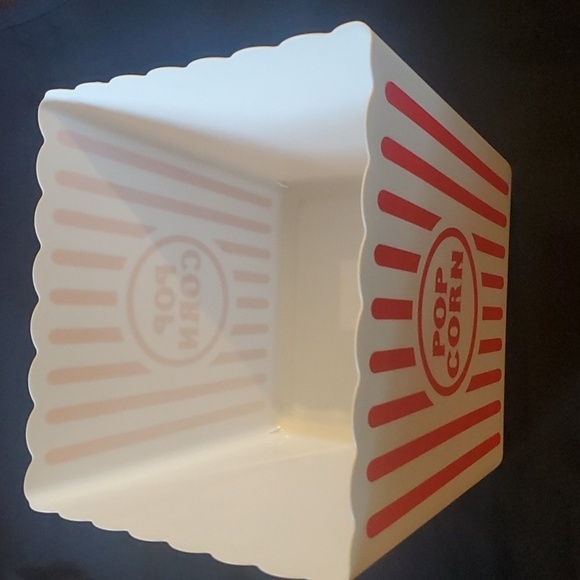 Red & White Striped Reusable Plastic Popcorn Containers-Set of 5 - Picture 4 of 9